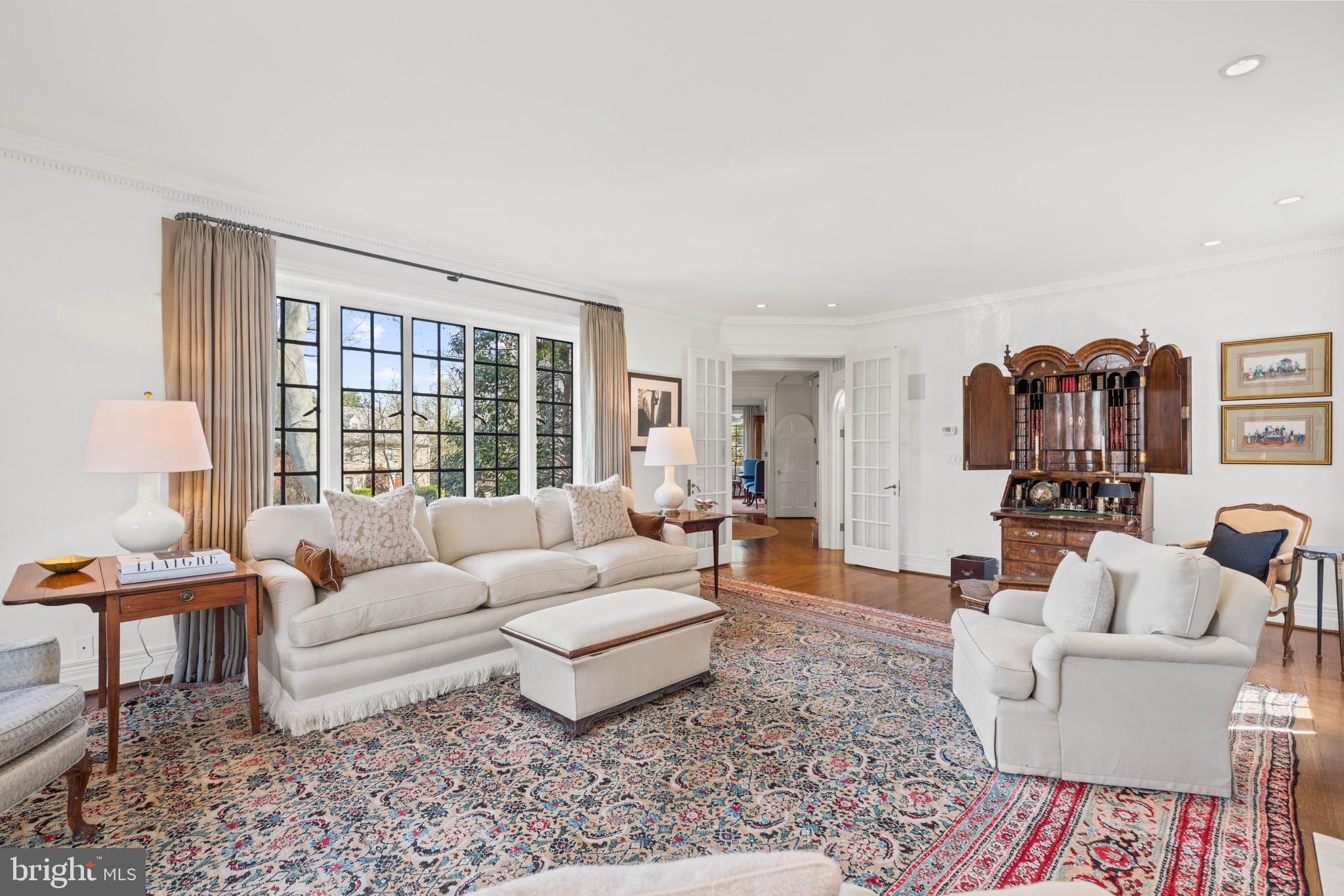 2446 Kalorama Road Northwest Washington, DC 20008 - Photo 5 of 35 Living Room