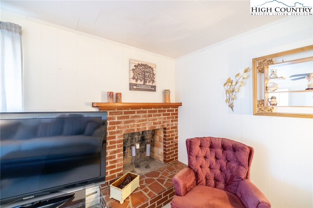 7533 Glade Valley Road Ennice, NC 28623 - Photo 13 of 50 Gallery Image 13