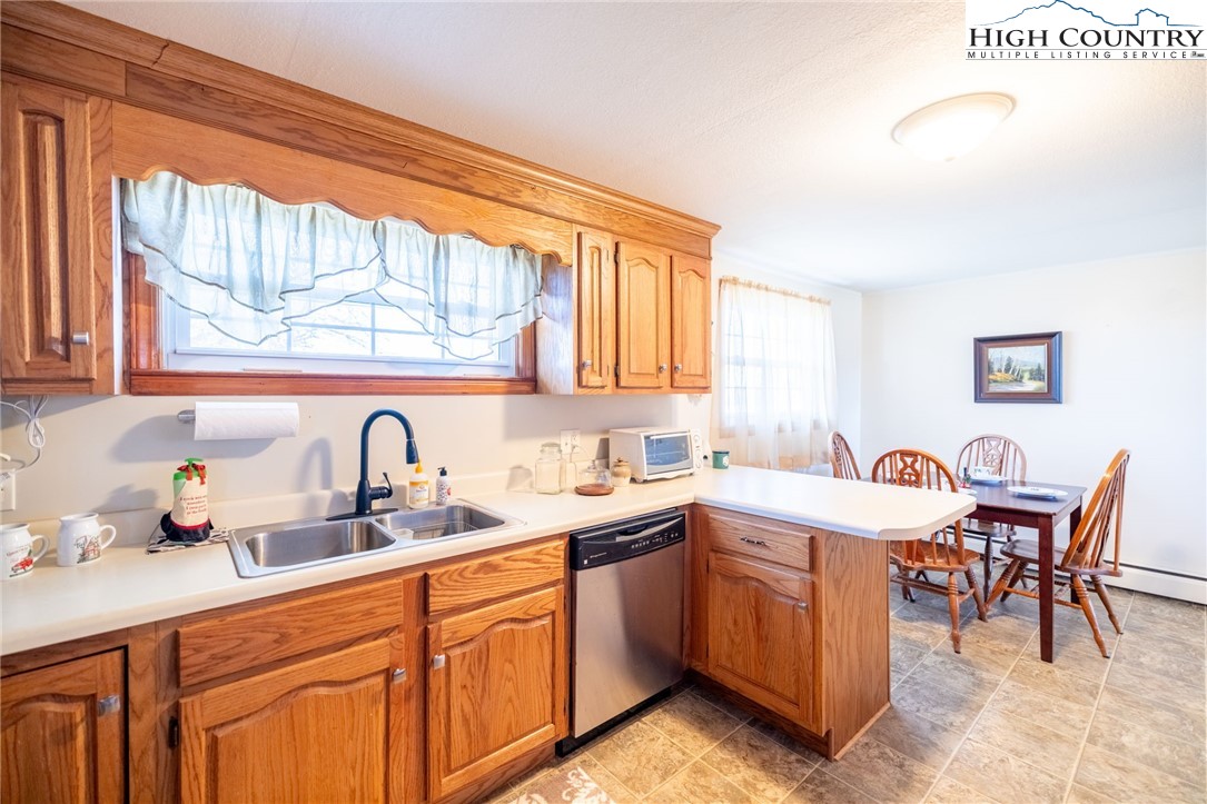 7533 Glade Valley Road Ennice, NC 28623 - Photo 6 of 50 Gallery Image 6