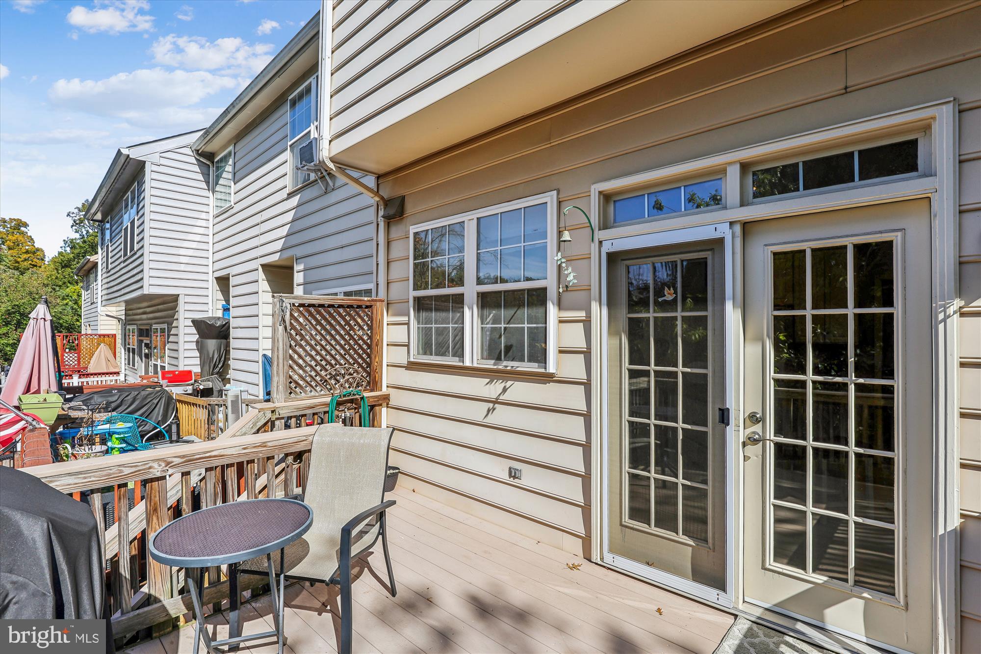 20679 Riptide Square Sterling, VA 20165 - Photo 41 of 43 a view of a chair and table in the balcony