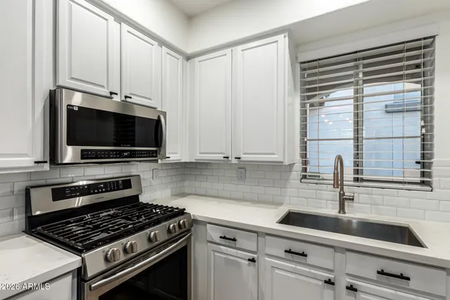 $2,300 | 2992 North Miller Road, Unit 116, Scottsdale, AZ 85251