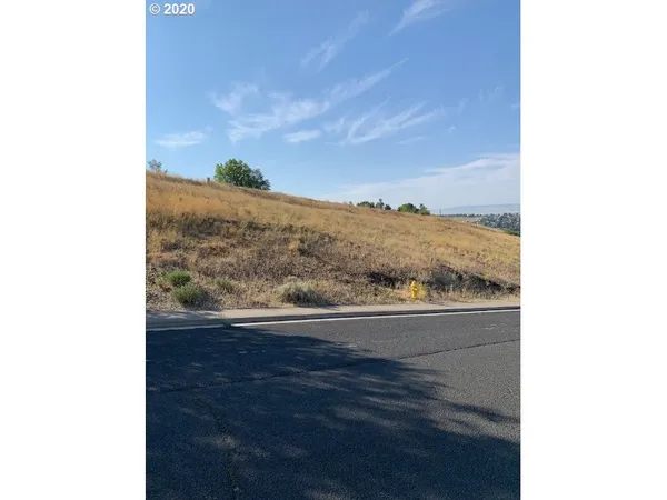 $17,500 | 722 North Main Street, Pendleton, OR 97801