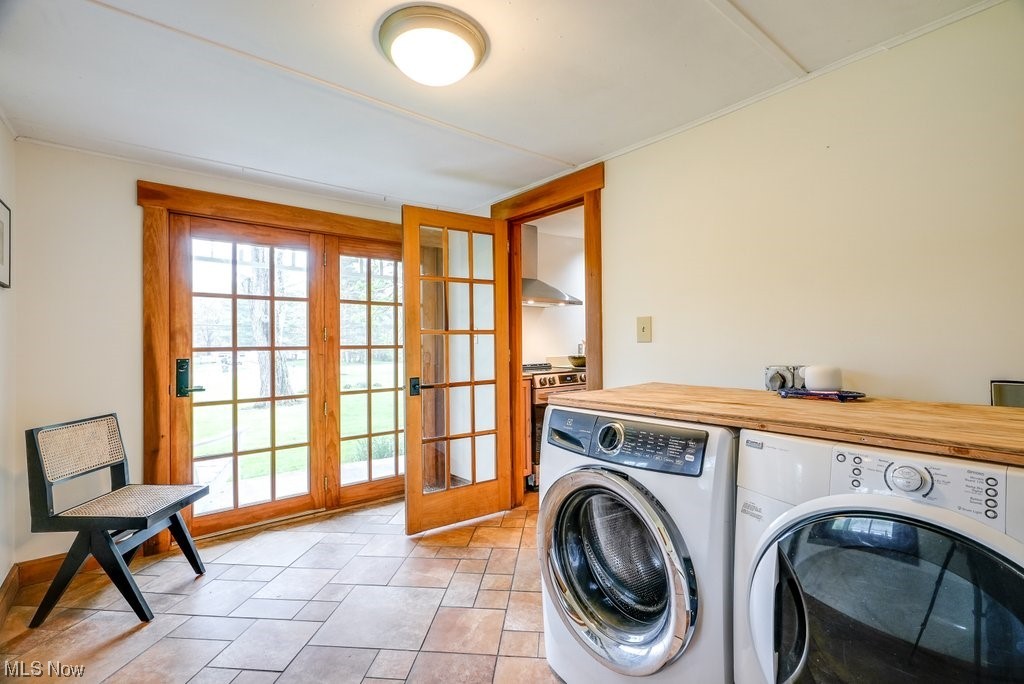 4074 Sherman Road Kent, OH 44240 - Photo 22 of 34 1st floor laundry room with two doors to side or back porch