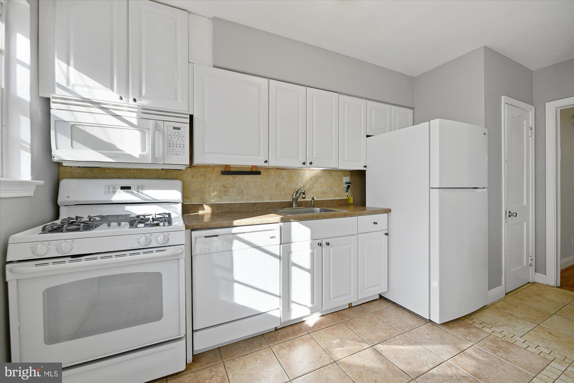 231 Ridge Avenue Baltimore, MD 21286 - Photo 12 of 29 Gallery Image 12