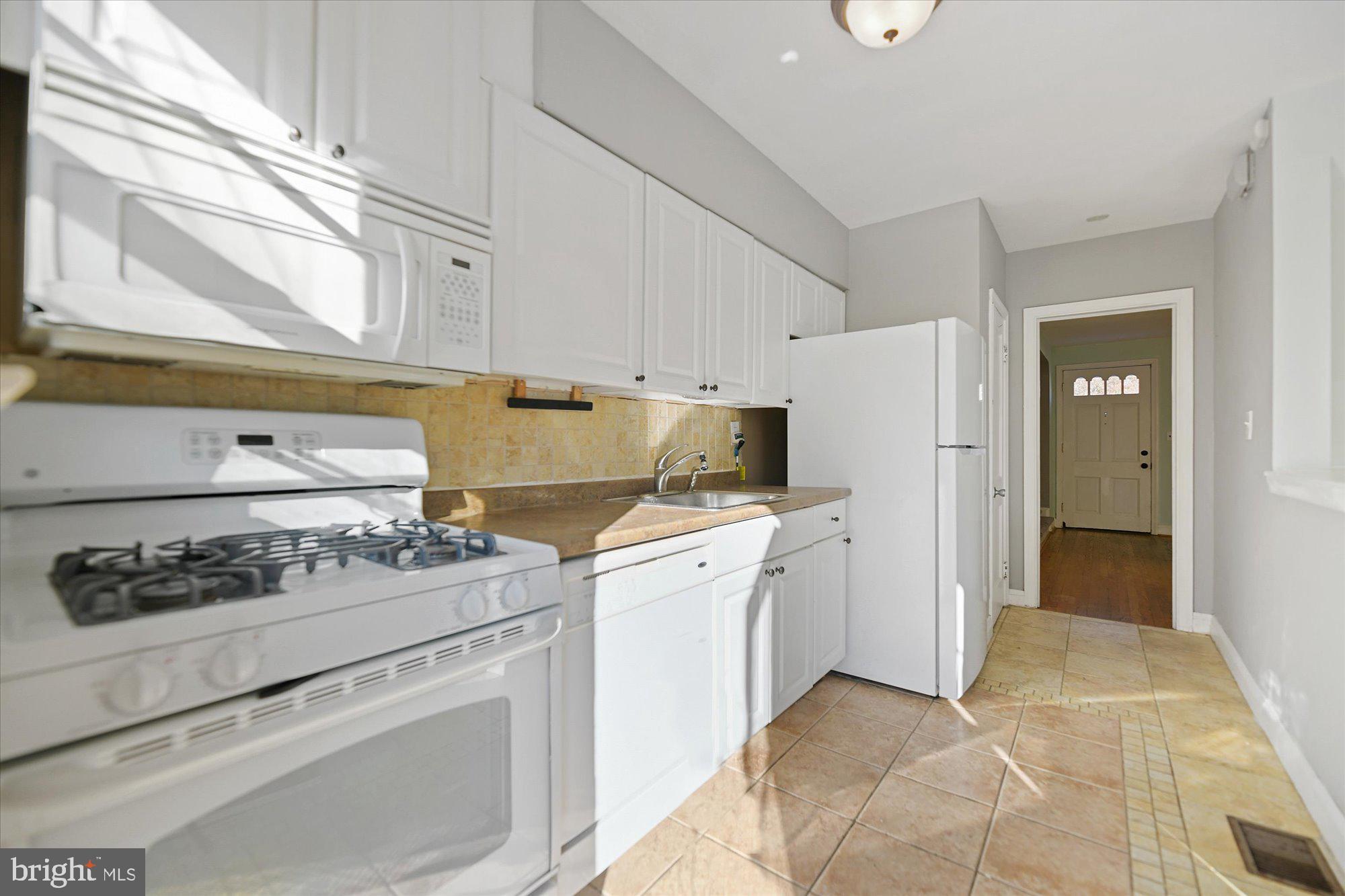 231 Ridge Avenue Baltimore, MD 21286 - Photo 14 of 29 Gallery Image 14
