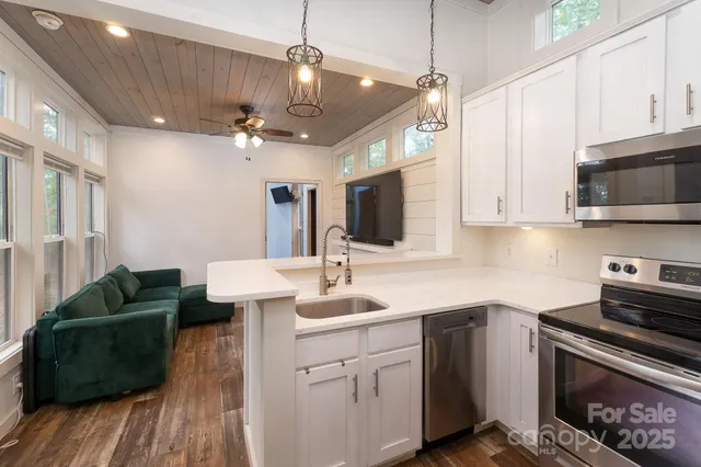 $234,900 | 180 Simplicity Woods Drive, Franklin, NC 28734