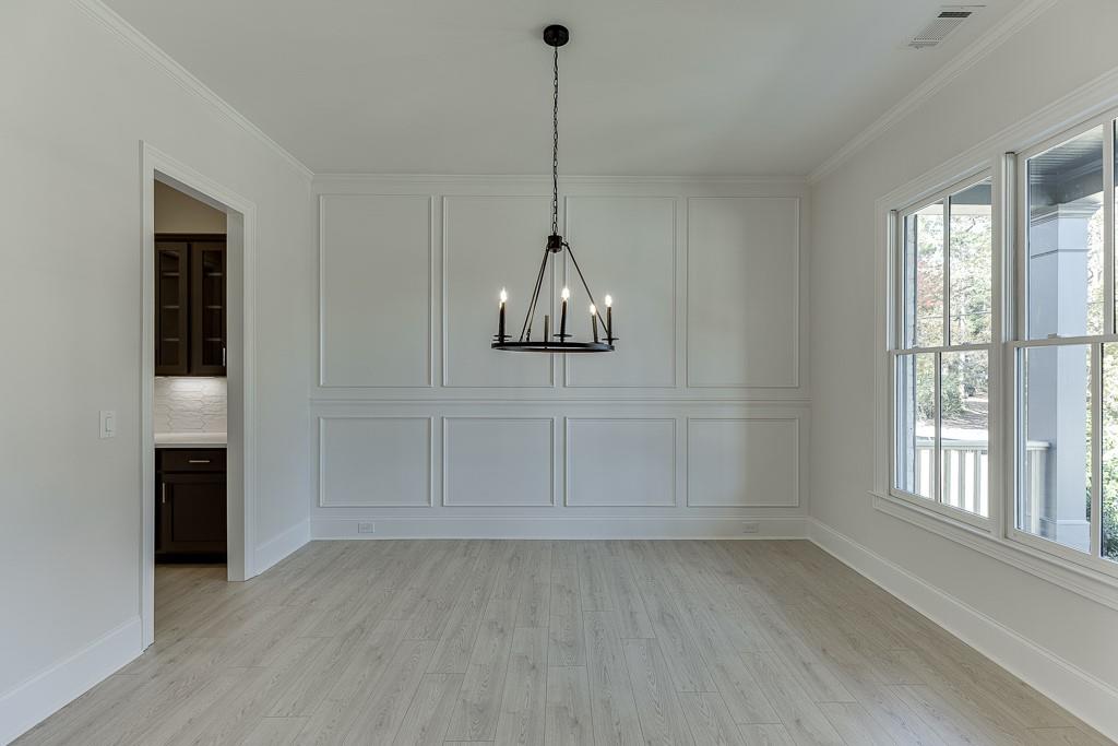 454 Thunder Road Buford, GA 30518 - Photo 8 of 78