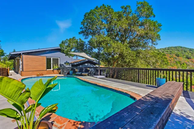 $2,500,000 | 80 Pinto Lane, Novato, CA 94947