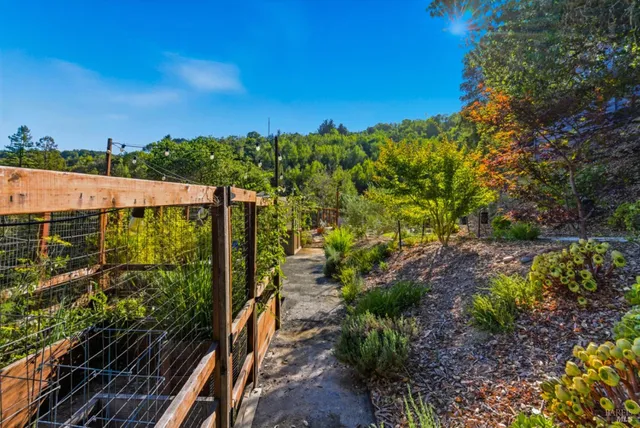 $2,500,000 | 80 Pinto Lane, Novato, CA 94947