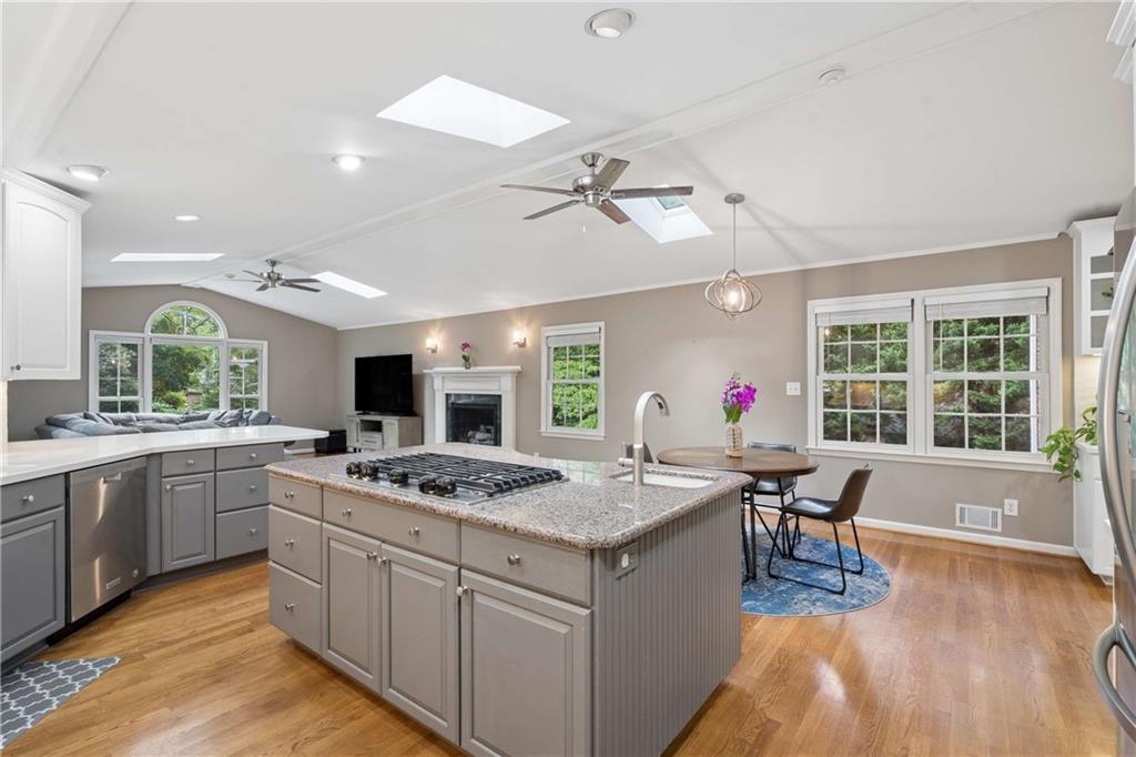 3265 Henderson Creek Road Atlanta, GA 30341 - Photo 8 of 42