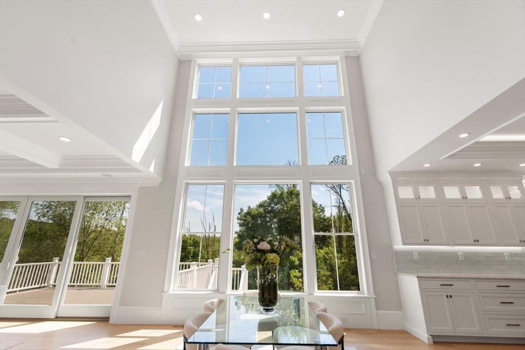 320 Concord Avenue Lexington, MA 02421 - Photo 12 of 40