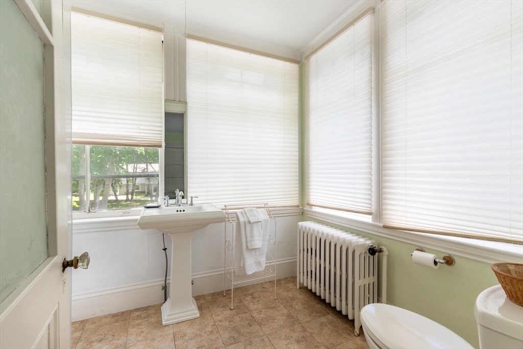 28 Eastern Point Road Gloucester, MA 01930 - Photo 22 of 38