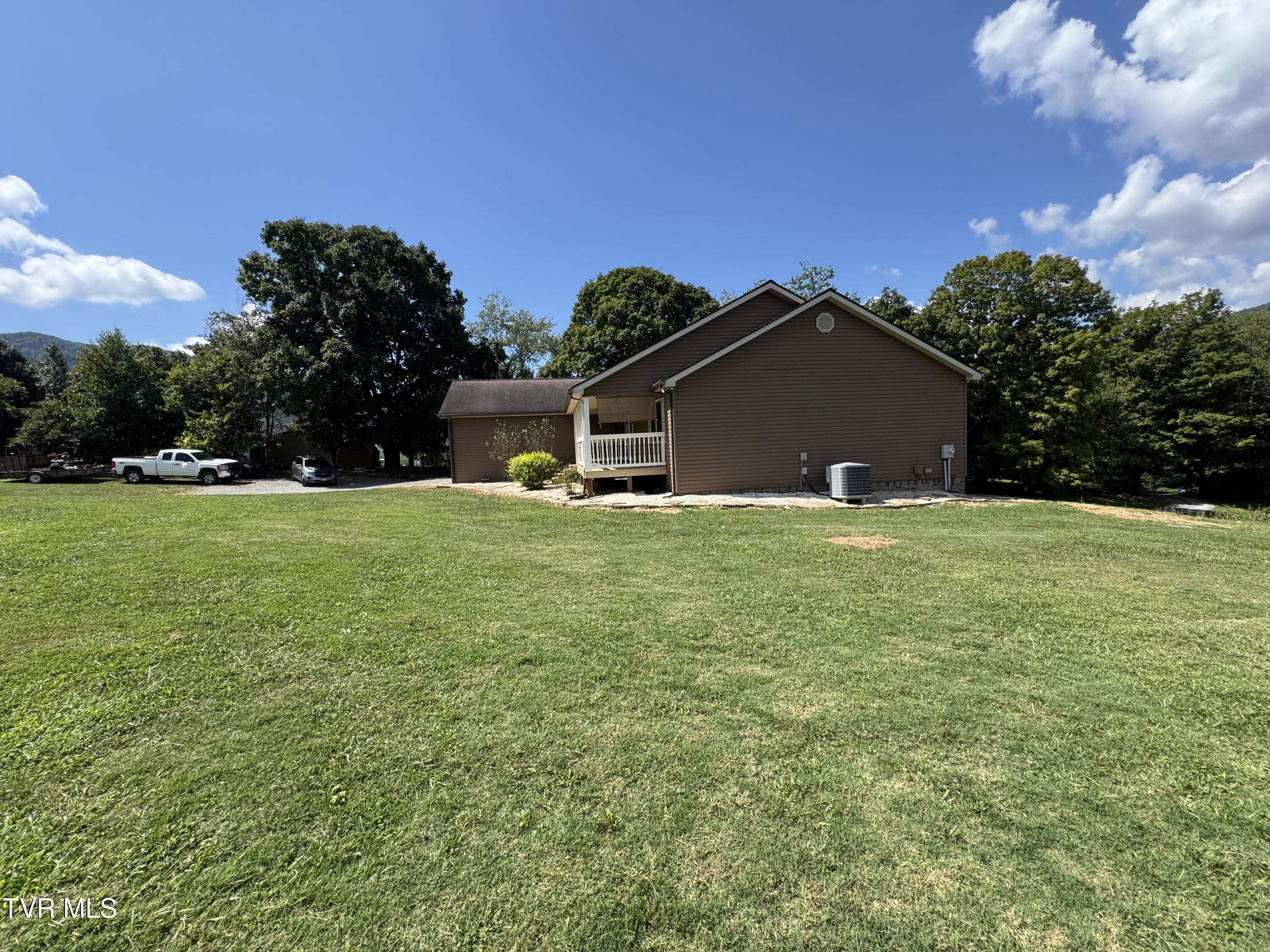 207 Deep Springs Road Dryden, VA 24243 - Photo 40 of 43 DISTANT LEFT END VIEW