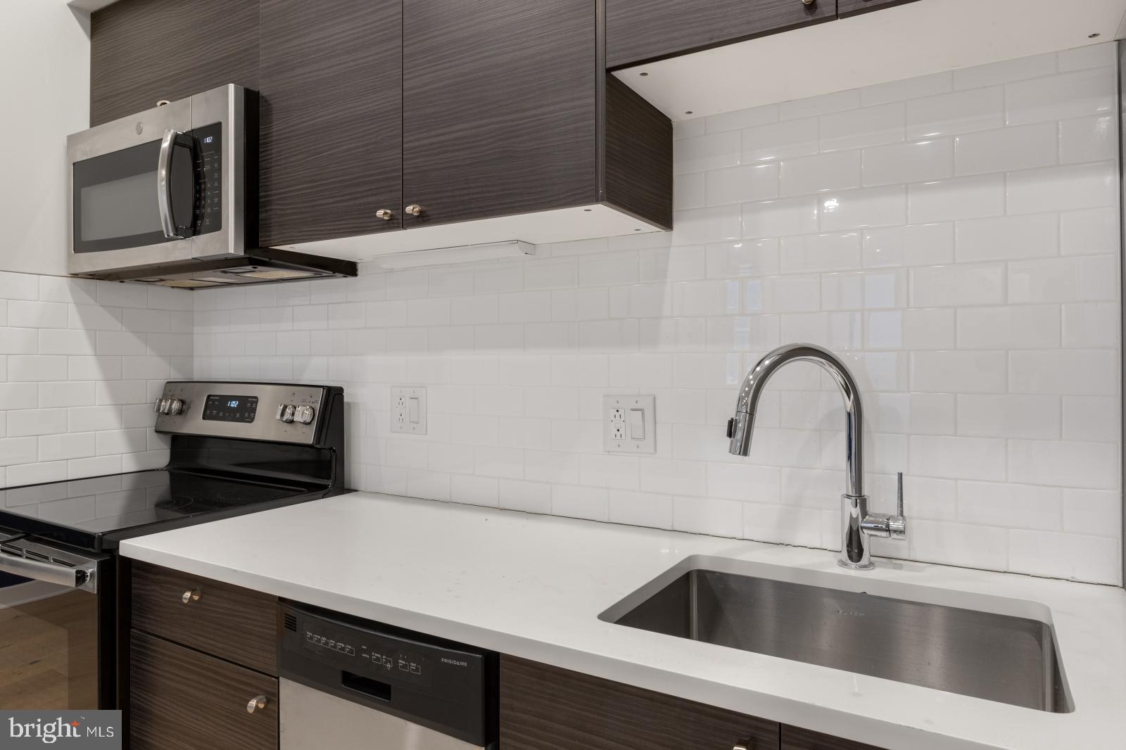 257 North 3rd Street, Unit 3 Philadelphia, PA 19106 - Photo 9 of 25