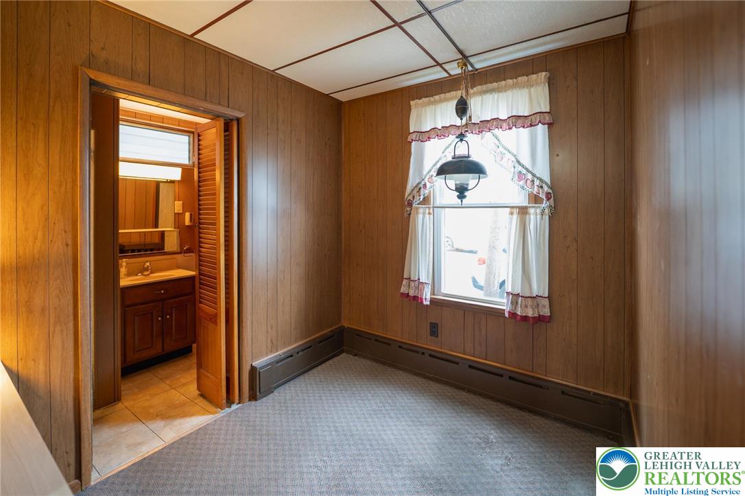 2 Wilson Street Phillipsburg, NJ 08865 - Photo 13 of 39 Breakfast nook