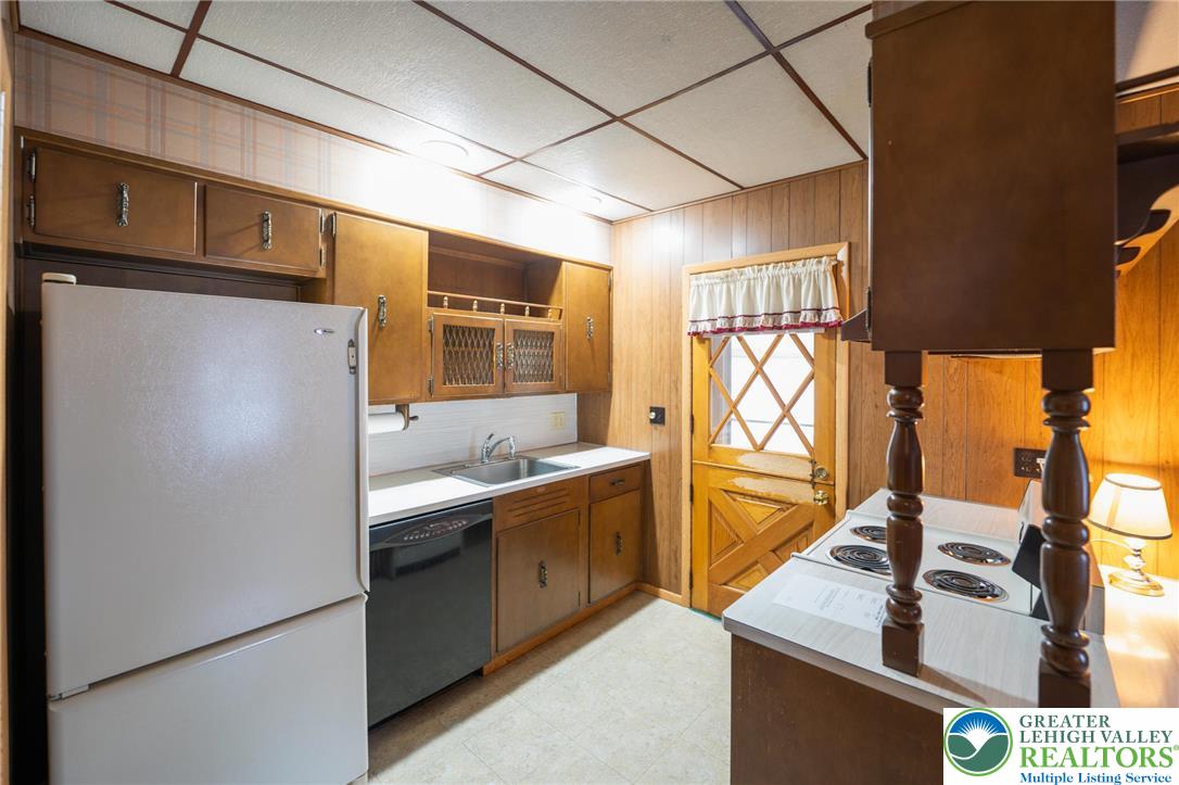 2 Wilson Street Phillipsburg, NJ 08865 - Photo 14 of 39 Kitchen