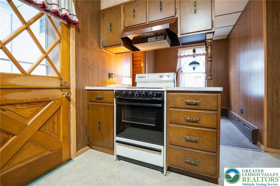 2 Wilson Street Phillipsburg, NJ 08865 - Photo 15 of 39 Kitchen with Dutch door