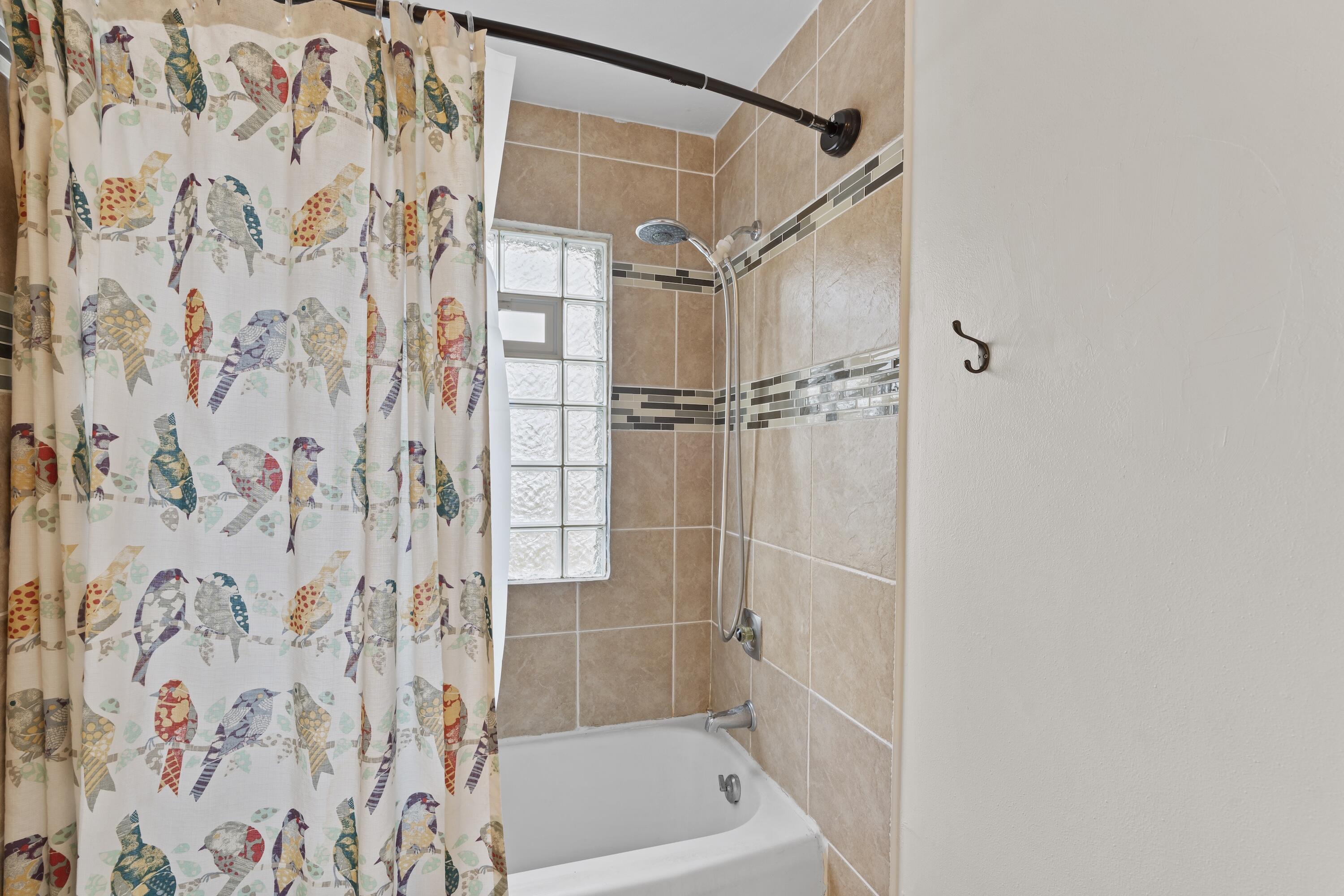 3527 North 99th Street Milwaukee, WI 53222 - Photo 23 of 29 Shower