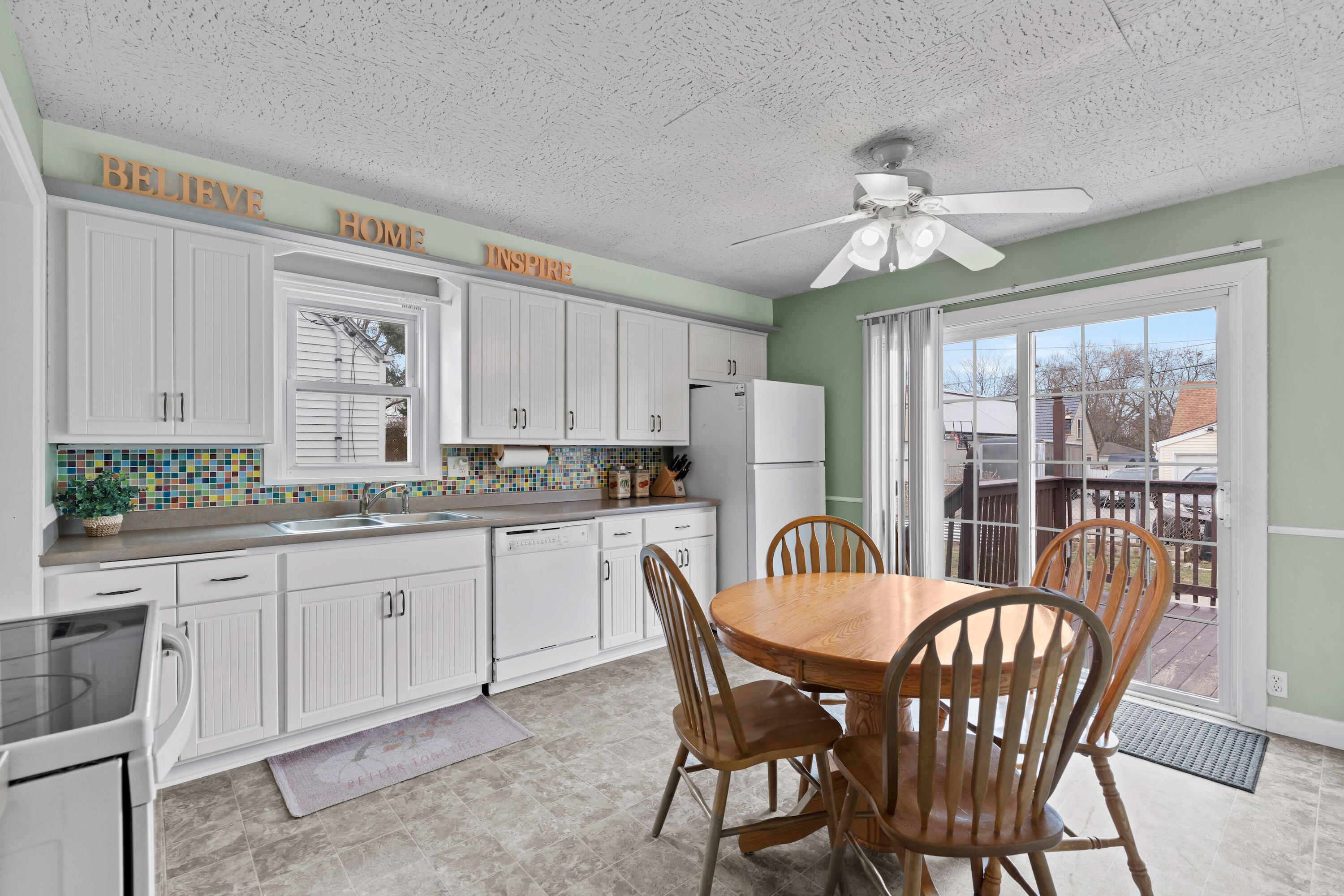 3527 North 99th Street Milwaukee, WI 53222 - Photo 6 of 29 Bright kitchen