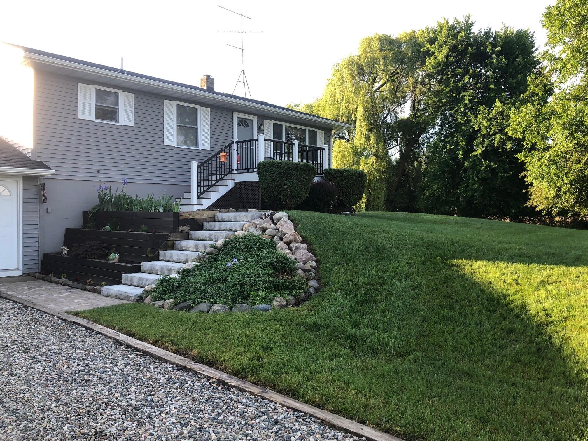 653 7th Street Plainwell, MI 49080 - Photo 27 of 38 27