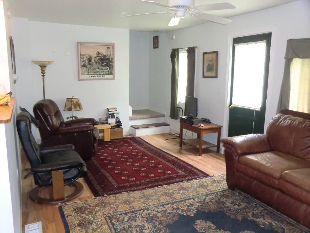 56 Annabessacook Road Monmouth, ME 04265 - Photo 8 of 21 Living Room