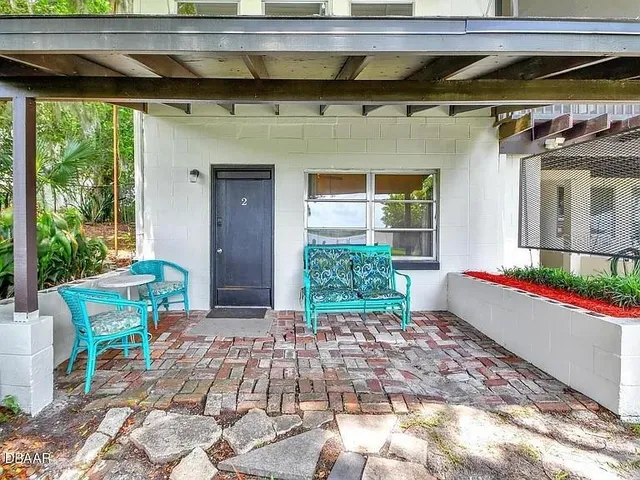 $1,550 | 311 North Blue Lake Terrace, Unit 1, DeLand, FL 32724