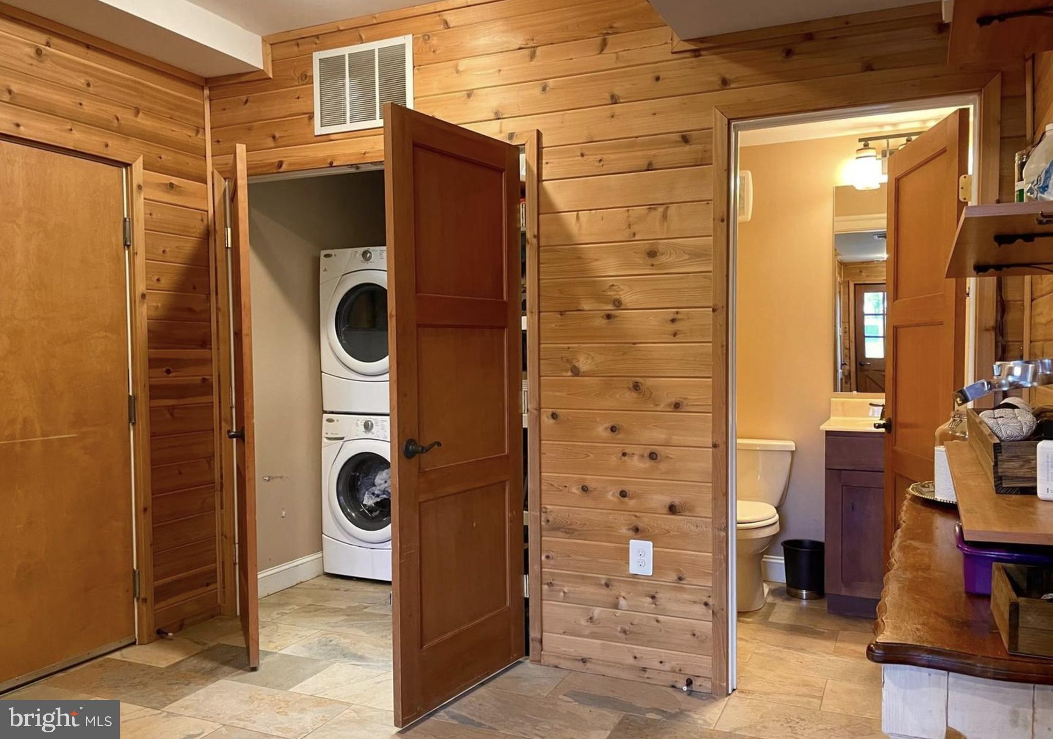 37793 Baker Mill Road, Unit 1 Purcellville, VA 20132 - Photo 5 of 14 a view of door