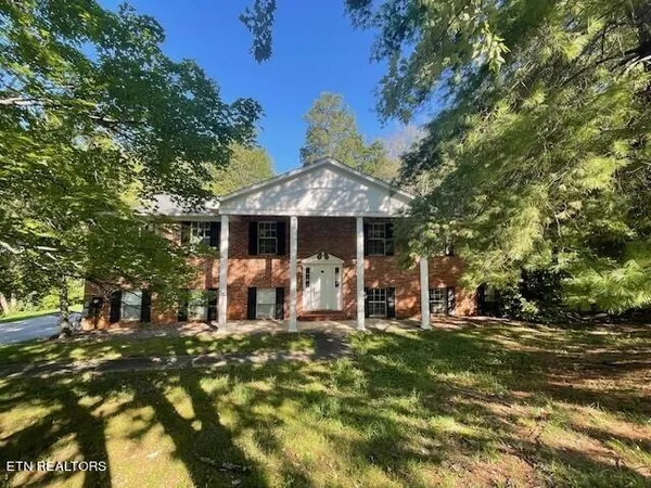 $2,490 | 11141 Pleasant Forest Drive, Knoxville, TN 37934