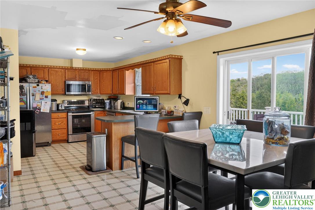 544 Bauer Road Bath, PA 18014 - Photo 10 of 47