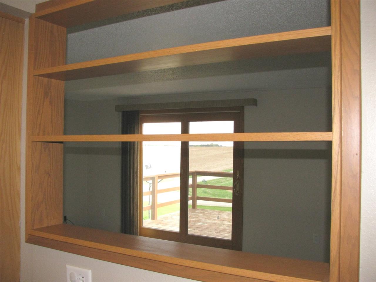 4405 Oasis Road Southeast West Liberty, IA 52776 - Photo 12 of 39 Gallery Image 12