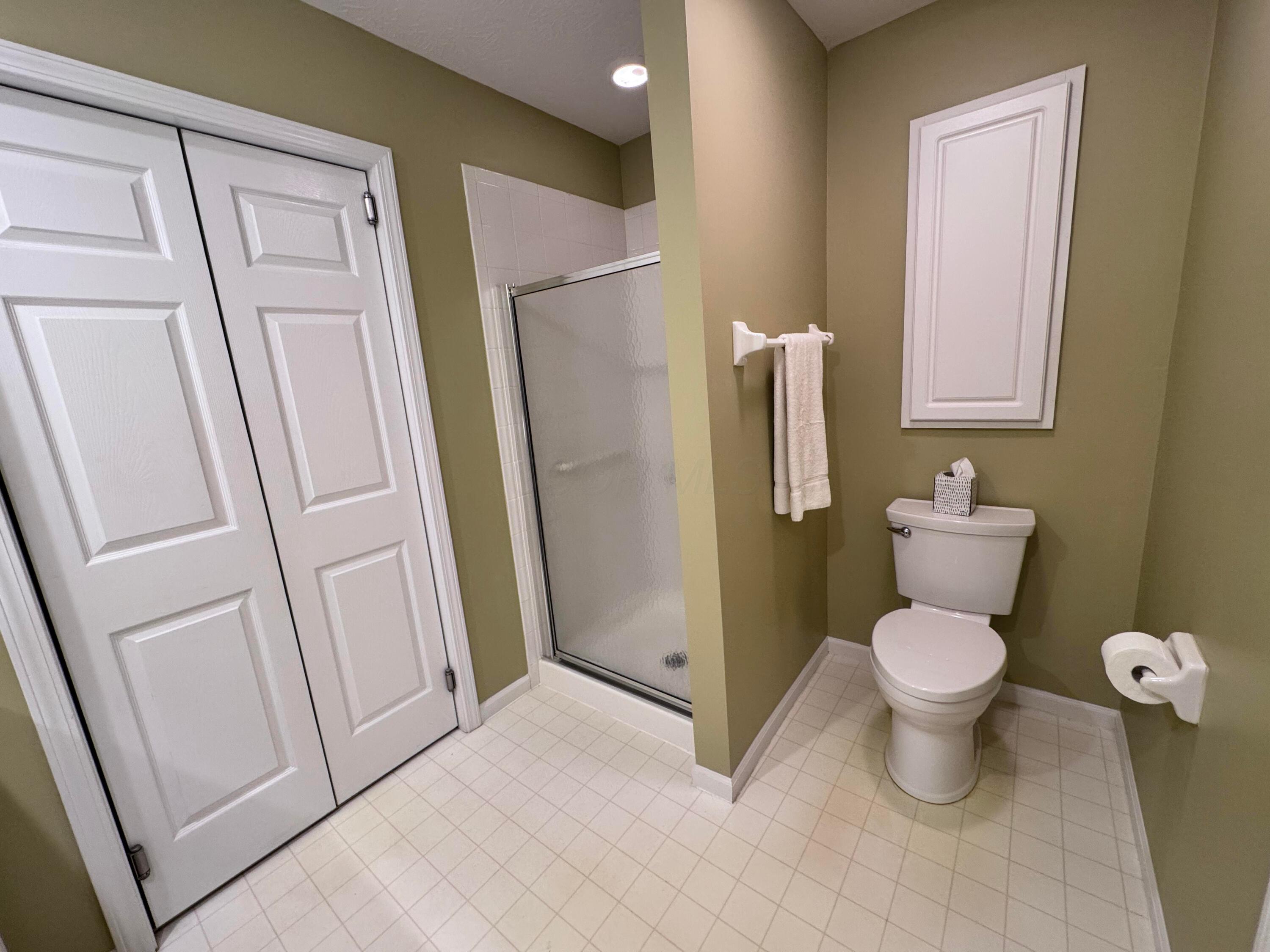 412 Charles Spring Drive Powell, OH 43065 - Photo 14 of 25 Owners suite Bath
