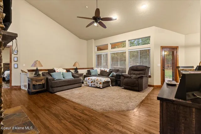 $1,299,000 | 24665 Hunters Grove Court, Rathdrum, ID 83858