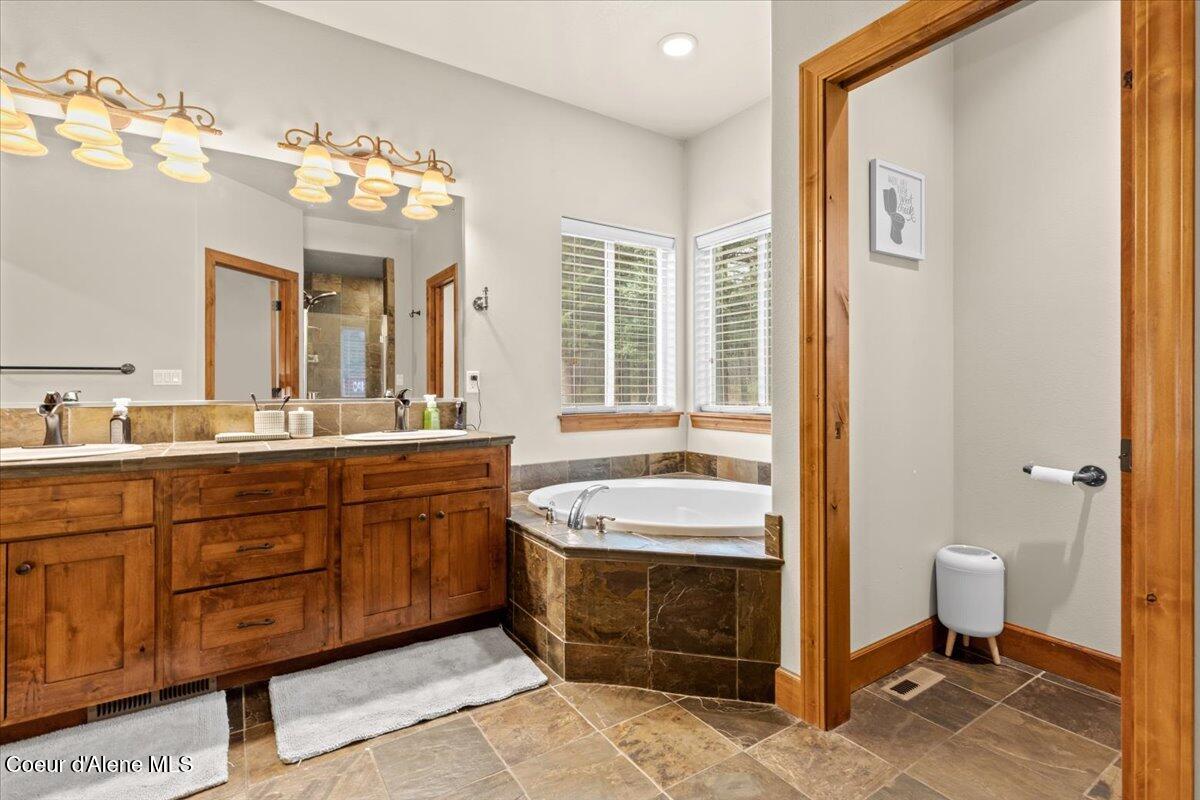 24665 Hunters Grove Court Rathdrum, ID 83858 - Photo 24 of 57 Master Bathroom
