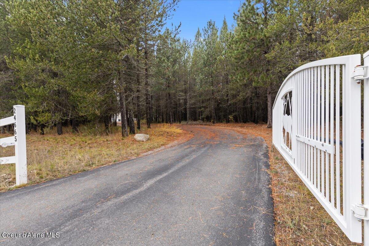 24665 Hunters Grove Court Rathdrum, ID 83858 - Photo 3 of 57 Gated