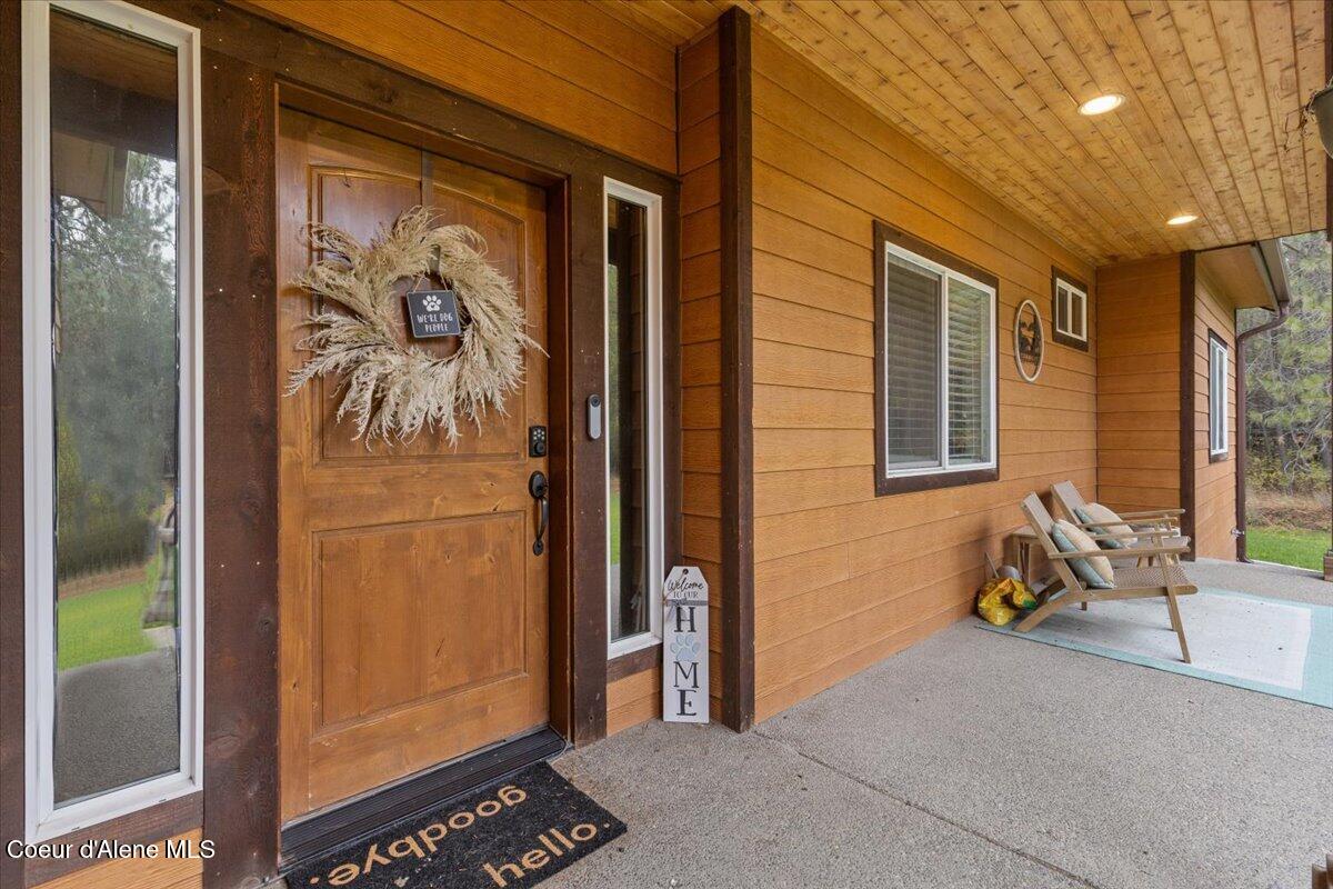 24665 Hunters Grove Court Rathdrum, ID 83858 - Photo 7 of 57 Covered Porch