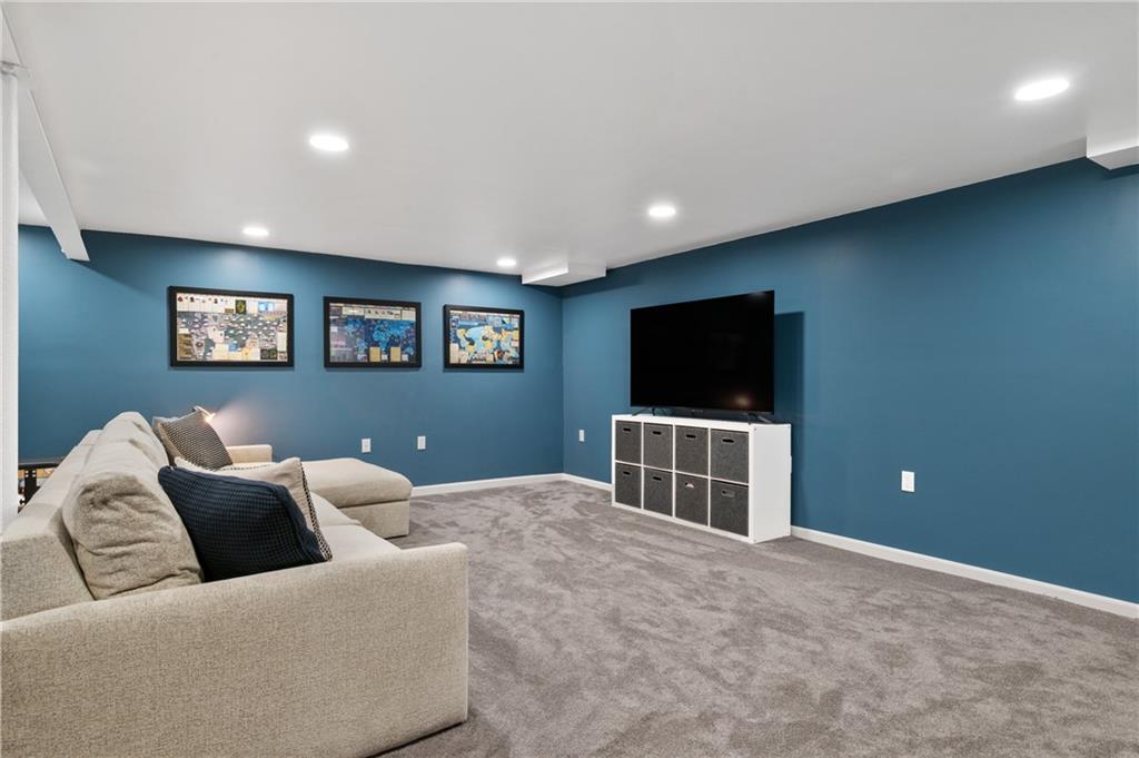 2619 Mt Royal Road Pittsburgh, PA 15217 - Photo 27 of 34 Gallery Image 27