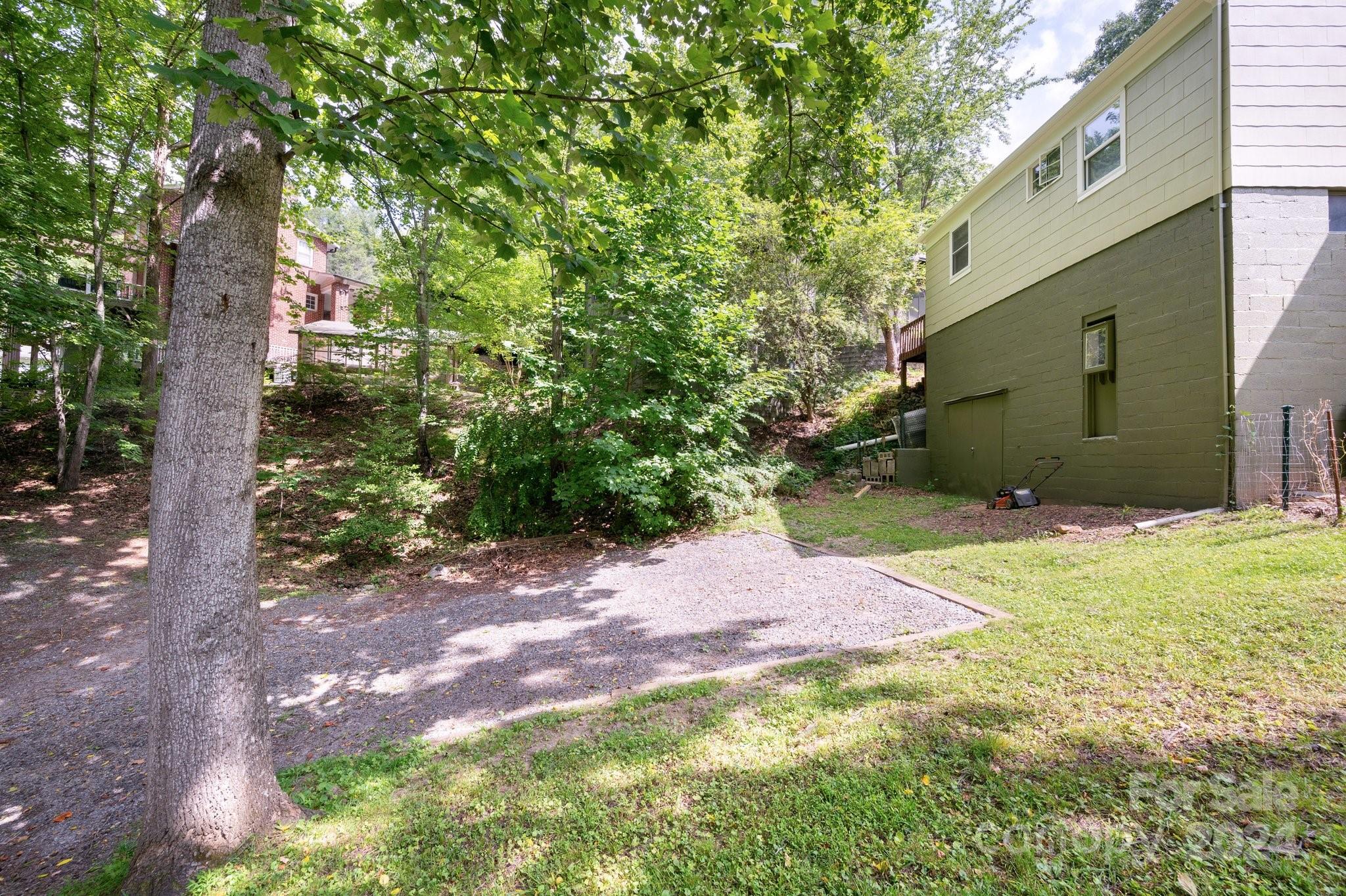 17 Pickwick Road Asheville, NC 28803 - Photo 20 of 21 Gallery Image 20