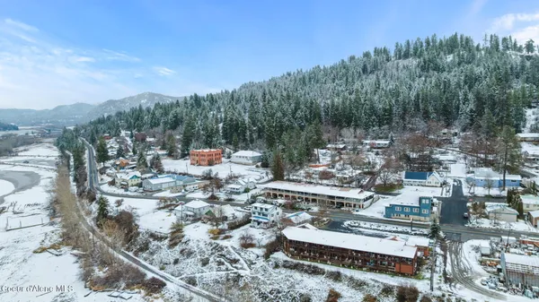 $1,500,000 | 114 North Coeur D'Alene Avenue, Harrison, ID 83833