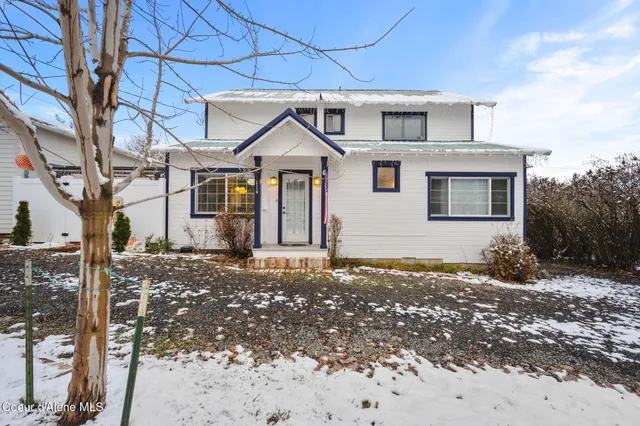 $1,500,000 | 114 North Coeur D'Alene Avenue, Harrison, ID 83833