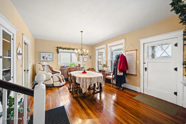 $1,500,000 | 114 North Coeur D'Alene Avenue, Harrison, ID 83833