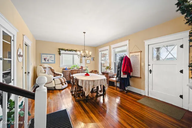 $1,500,000 | 114 North Coeur D'Alene Avenue, Harrison, ID 83833