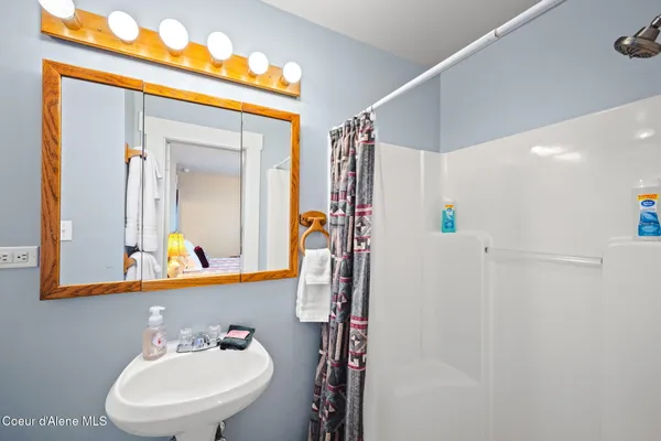 $1,500,000 | 114 North Coeur D'Alene Avenue, Harrison, ID 83833