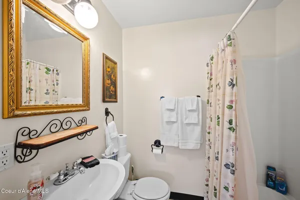 $1,500,000 | 114 North Coeur D'Alene Avenue, Harrison, ID 83833