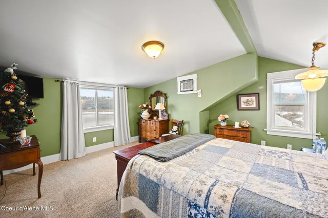 $1,500,000 | 114 North Coeur D'Alene Avenue, Harrison, ID 83833