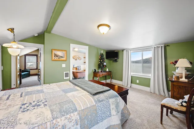 $1,500,000 | 114 North Coeur D'Alene Avenue, Harrison, ID 83833