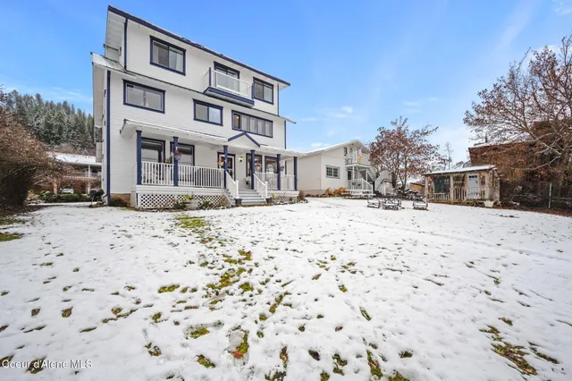 $1,500,000 | 114 North Coeur D'Alene Avenue, Harrison, ID 83833