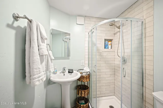 $1,500,000 | 114 North Coeur D'Alene Avenue, Harrison, ID 83833