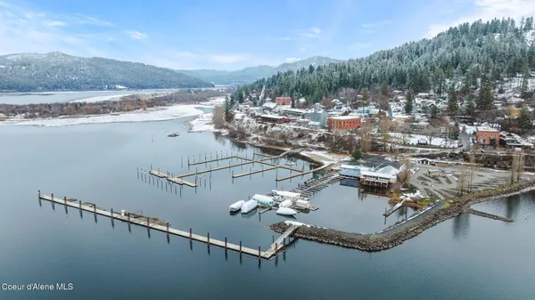 $1,500,000 | 114 North Coeur D'Alene Avenue, Harrison, ID 83833