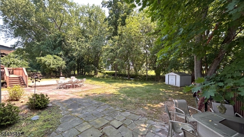 62 Andover Drive Wayne, NJ 07470 - Photo 3 of 34