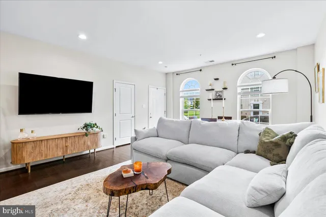 $2,595 | 6412 Walcott Lane, Frederick, MD 21703